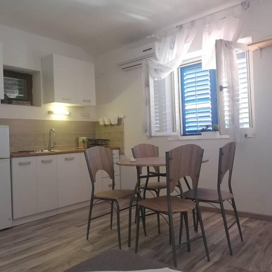 Apartments Lucija Solaris Шибеник Екстер'єр фото