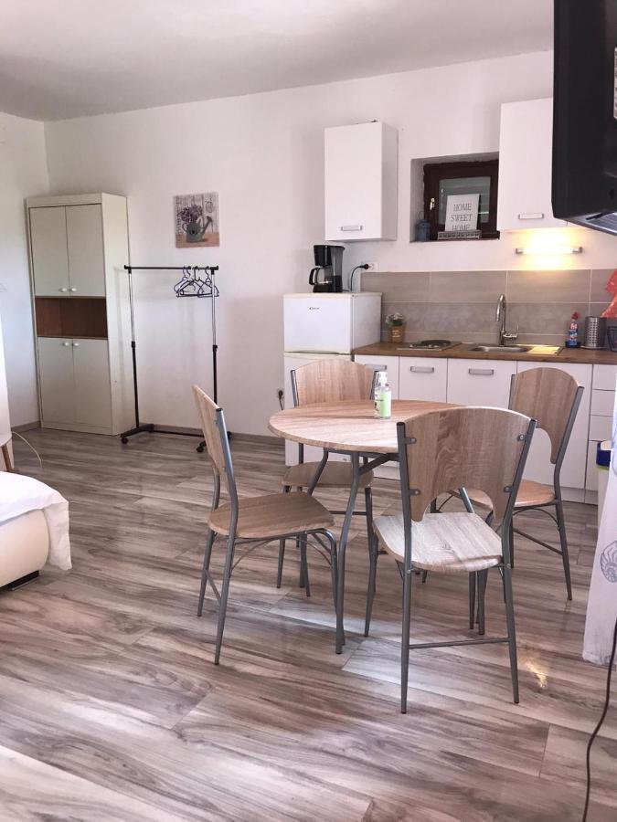 Apartments Lucija Solaris Шибеник Екстер'єр фото